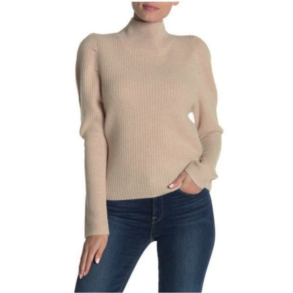 Elegant Cream cashemere Sweater